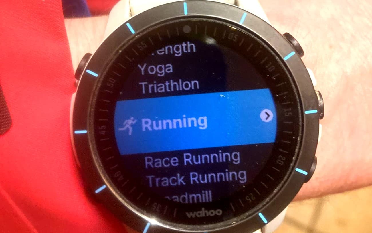Wahoo ELEMNT Rival Multisport GPS Watch 