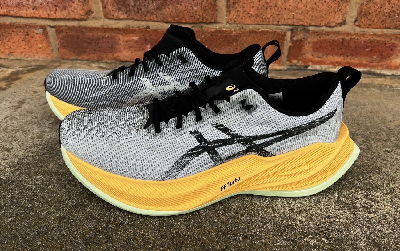 ASICS Superblast 