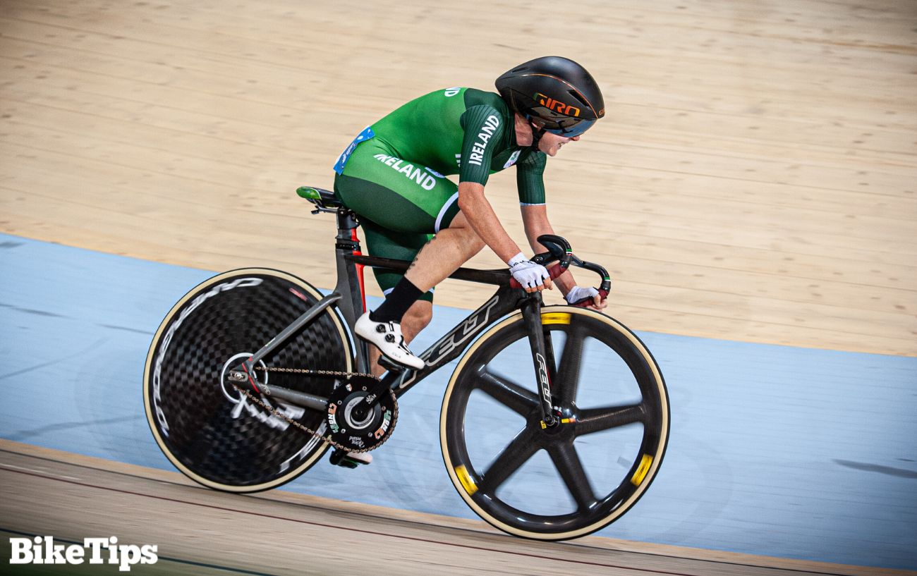 Lydia Gurley racing for Ireland at the 2019/20 Track Cycling World Cup on a track bike.